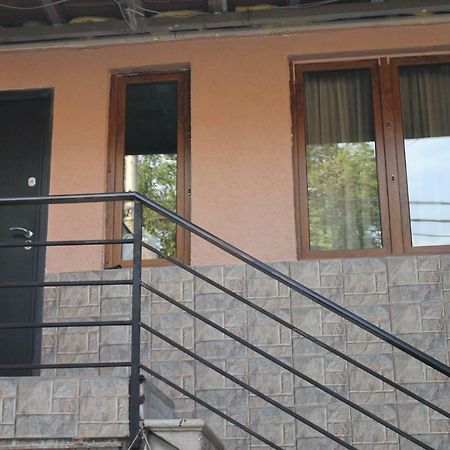 Family apartament Apartment Tbilisi Bagian luar foto