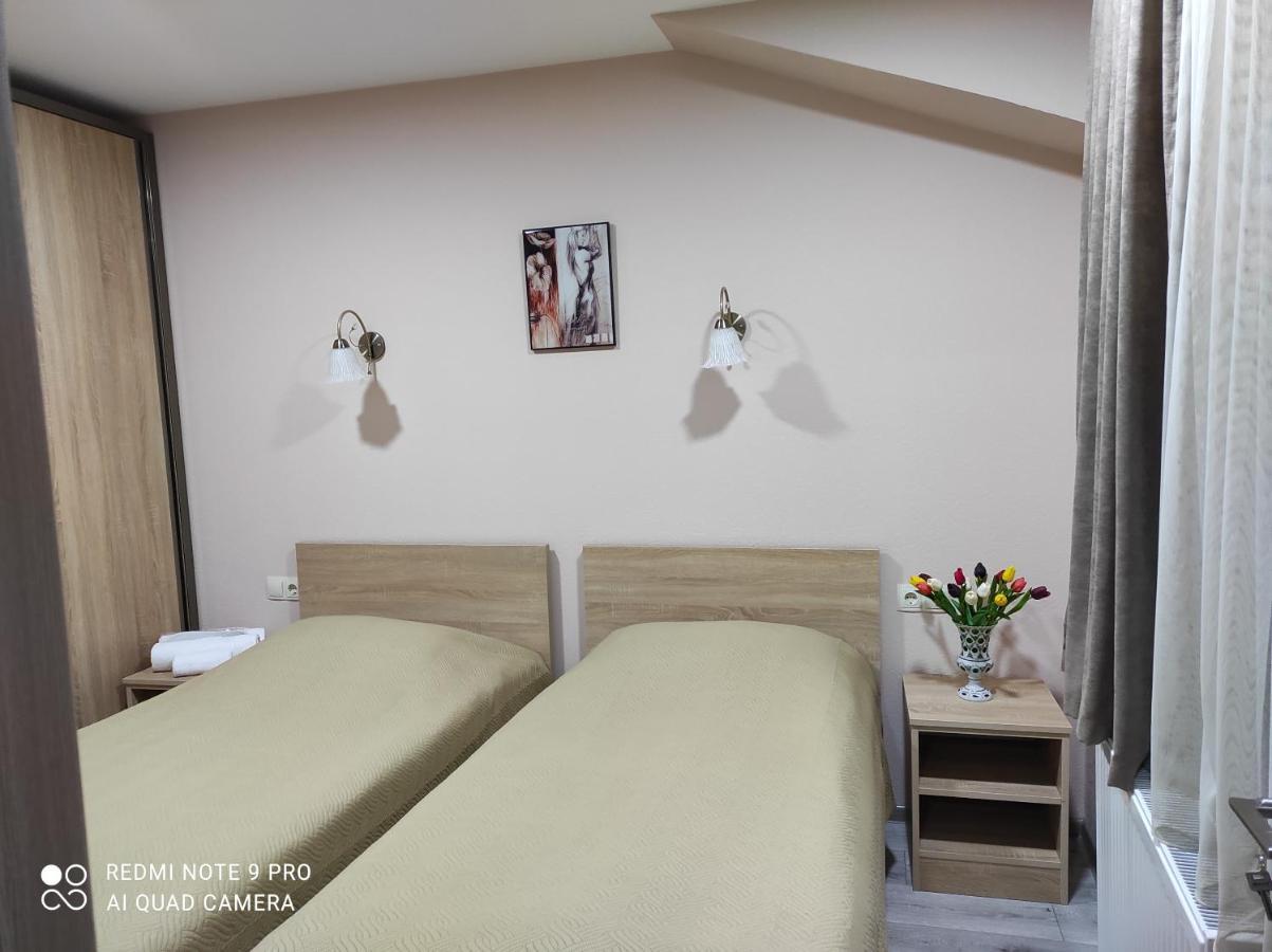 Family apartament Apartment Tbilisi Bagian luar foto