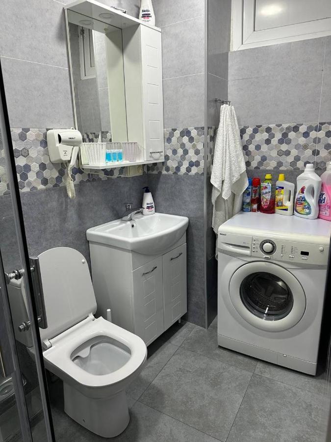Family apartament Apartment Tbilisi Bagian luar foto